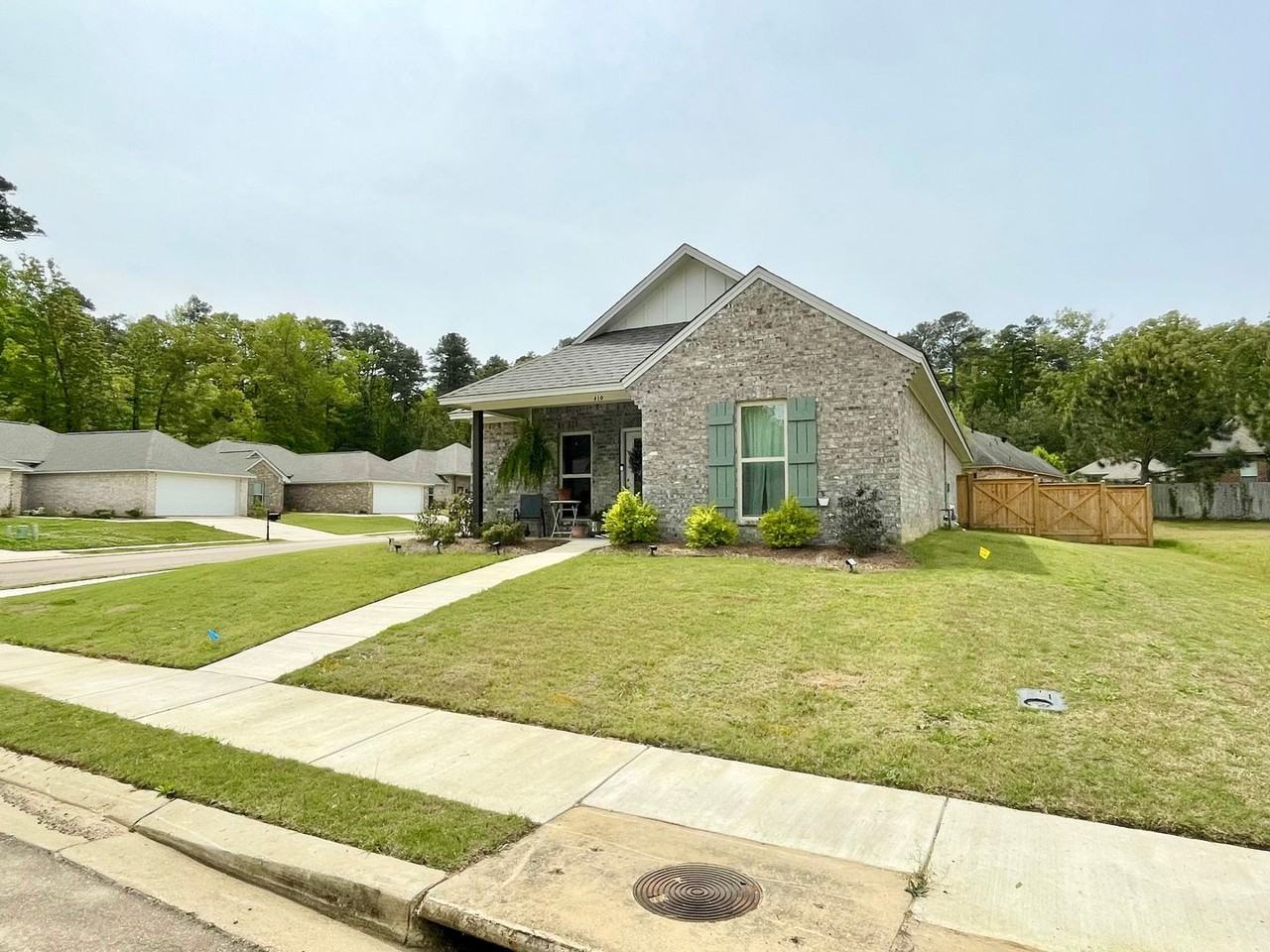 610 Diamond Way - Photo 2 of 20