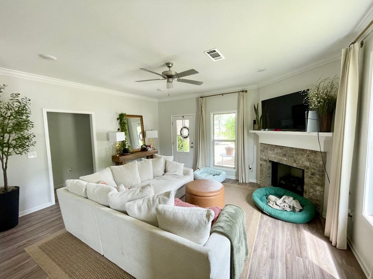 610 Diamond Way - Photo 3 of 20