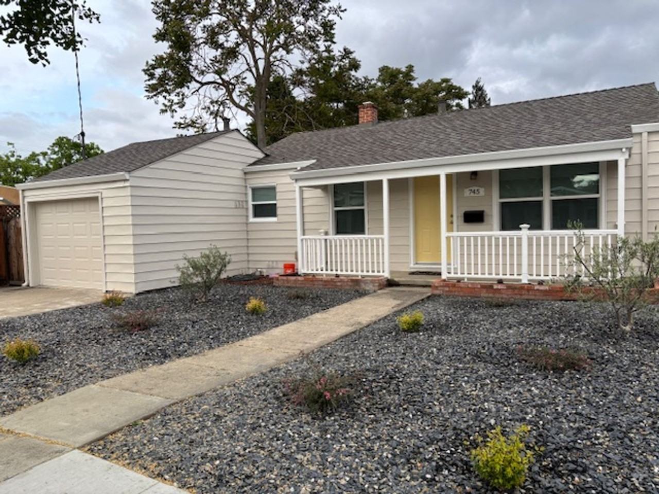 745 N L St - Photo 2 of 13