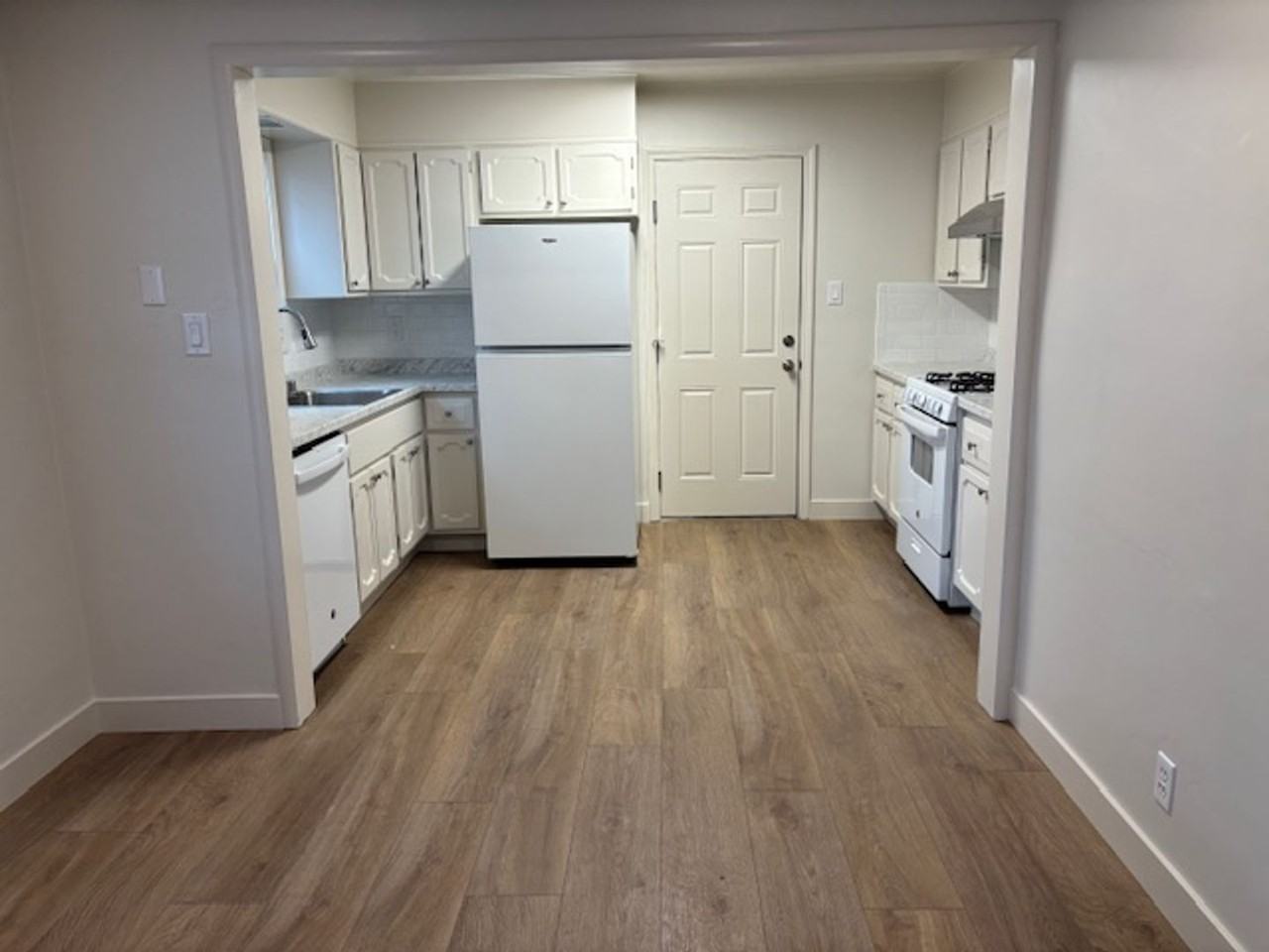 745 N L St - Photo 7 of 13