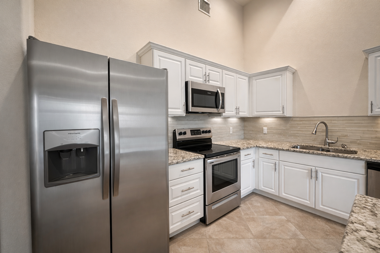 21425 Patton Ave - Photo 3 of 10