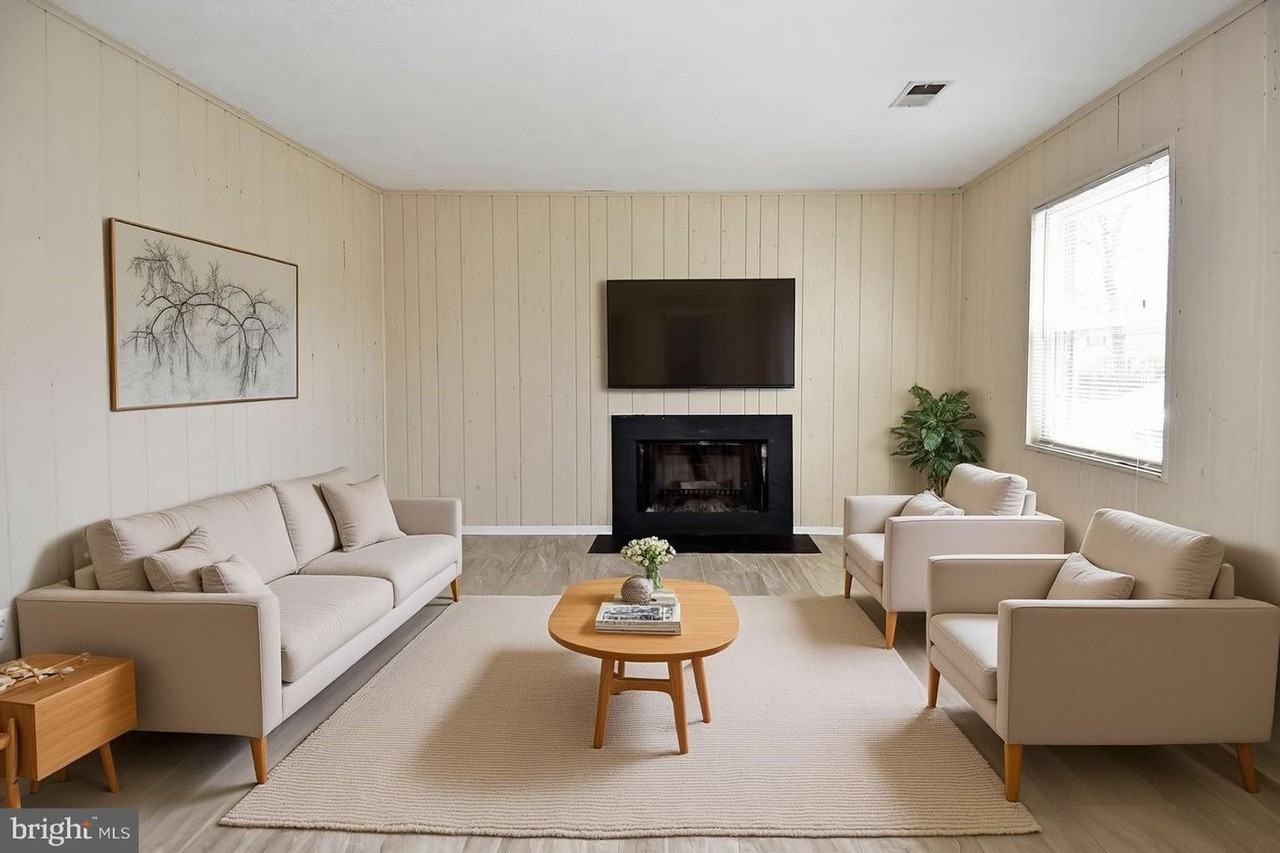1209 Marton St - Photo 7 of 16