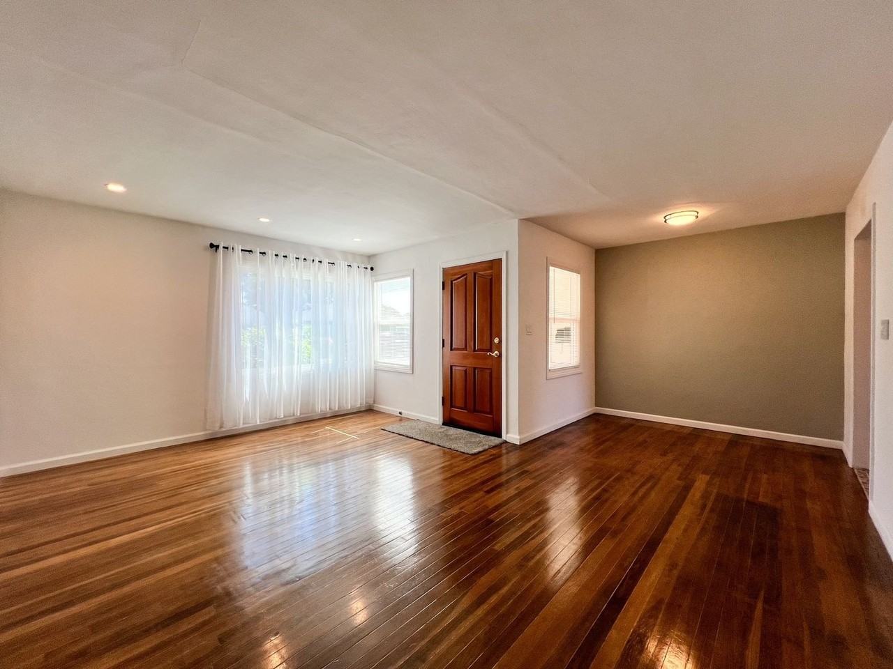 49 Archer Ave - Photo 7 of 22