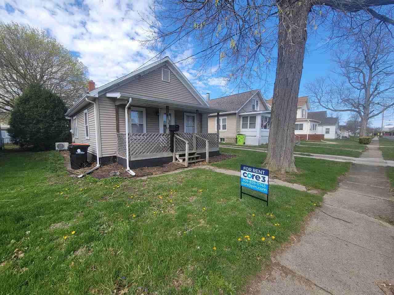 114 S Cedar St - Photo 2 of 19