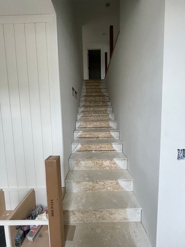 561 Ashbrook St. - Photo 4 of 28