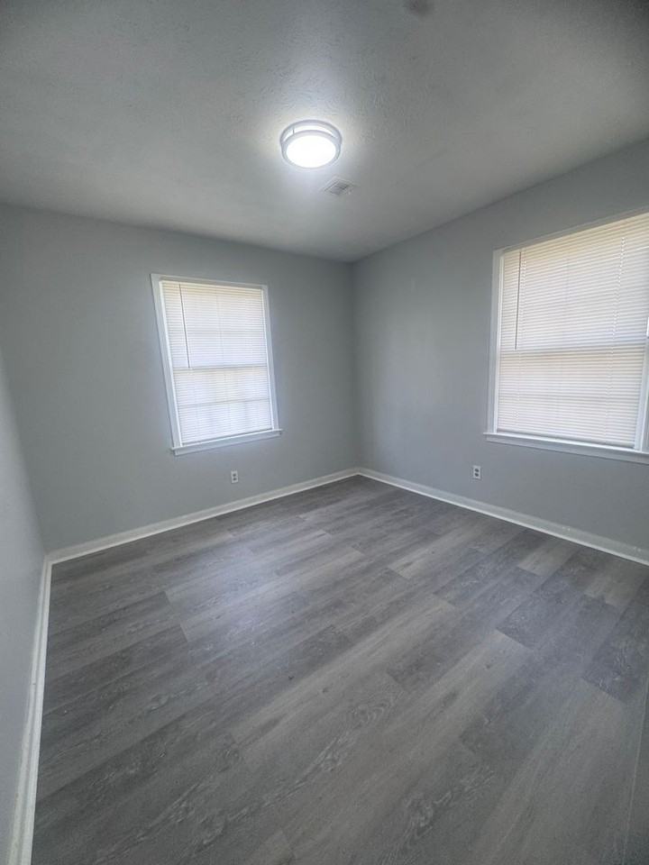 4611 Virginia Loop Rd - Photo 3 of 5