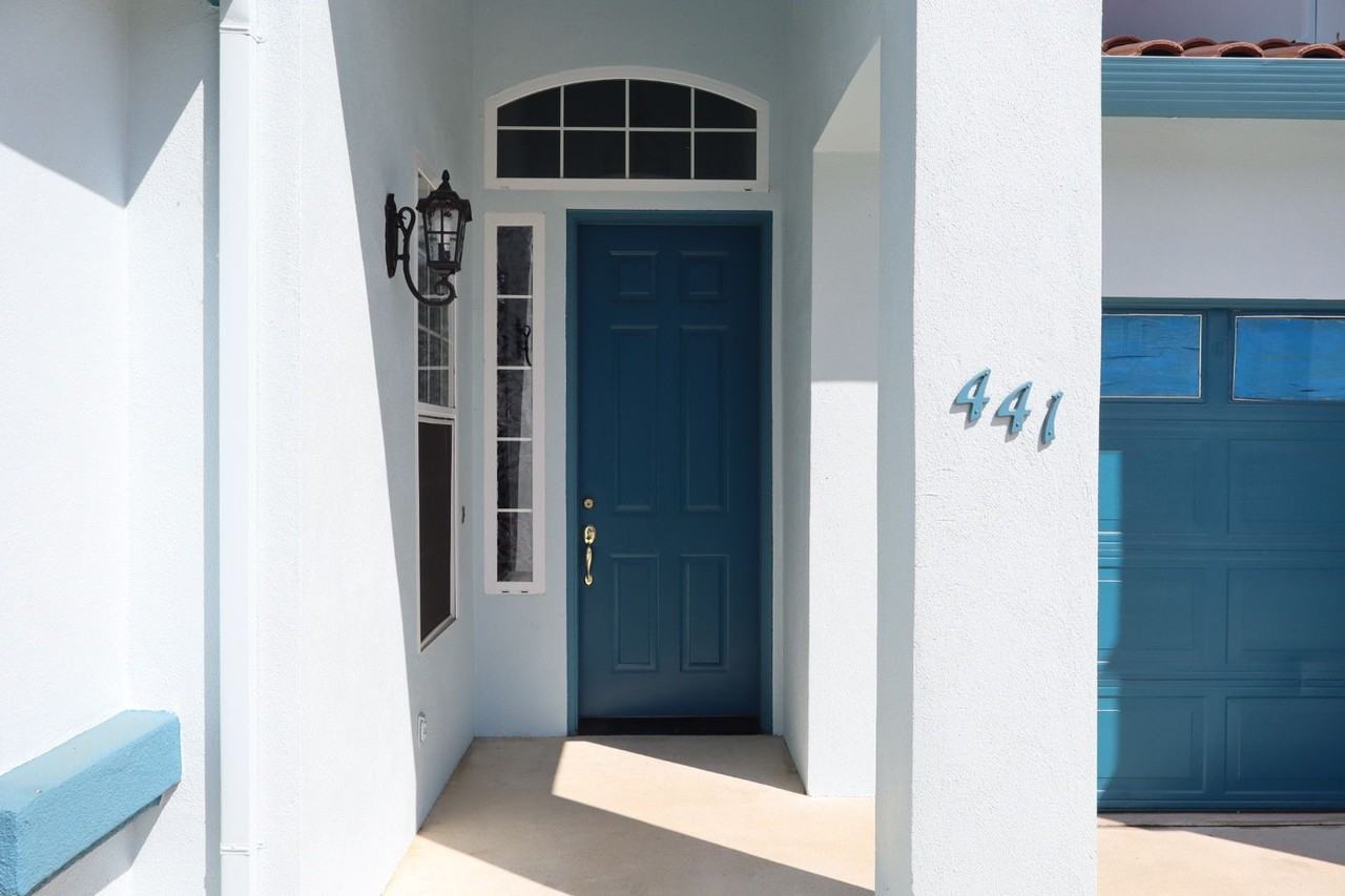 441 Tudor Way - Photo 2 of 21