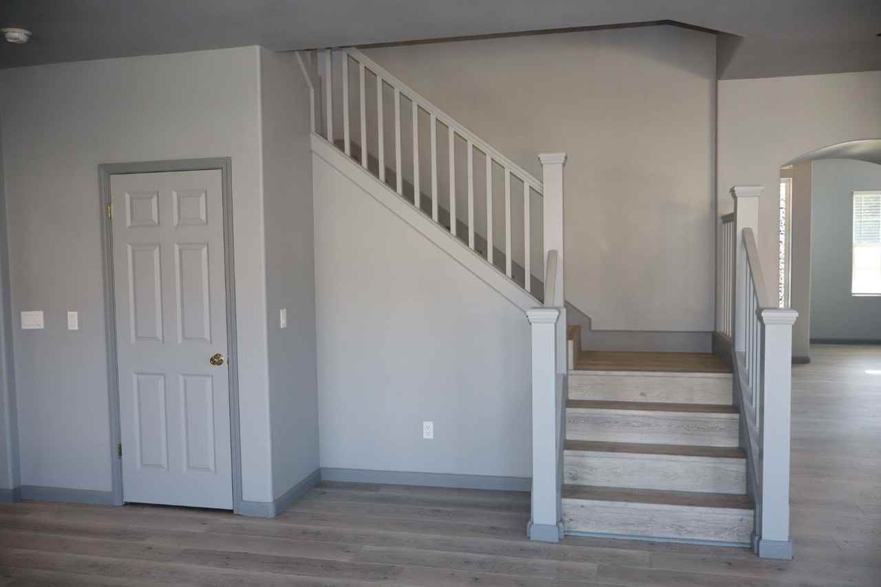 441 Tudor Way - Photo 7 of 21