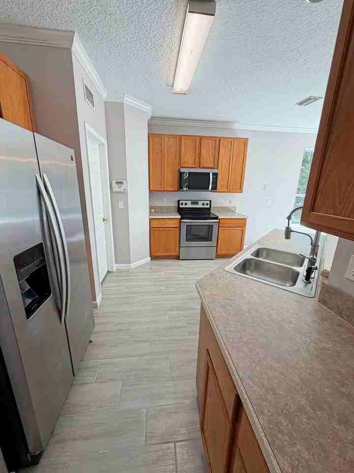 10753 Long Cove Ct - Photo 7 of 26