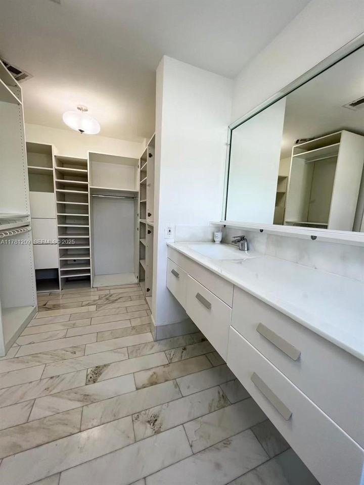 4648 Northwest 97th Place #246 - Photo 6 of 40