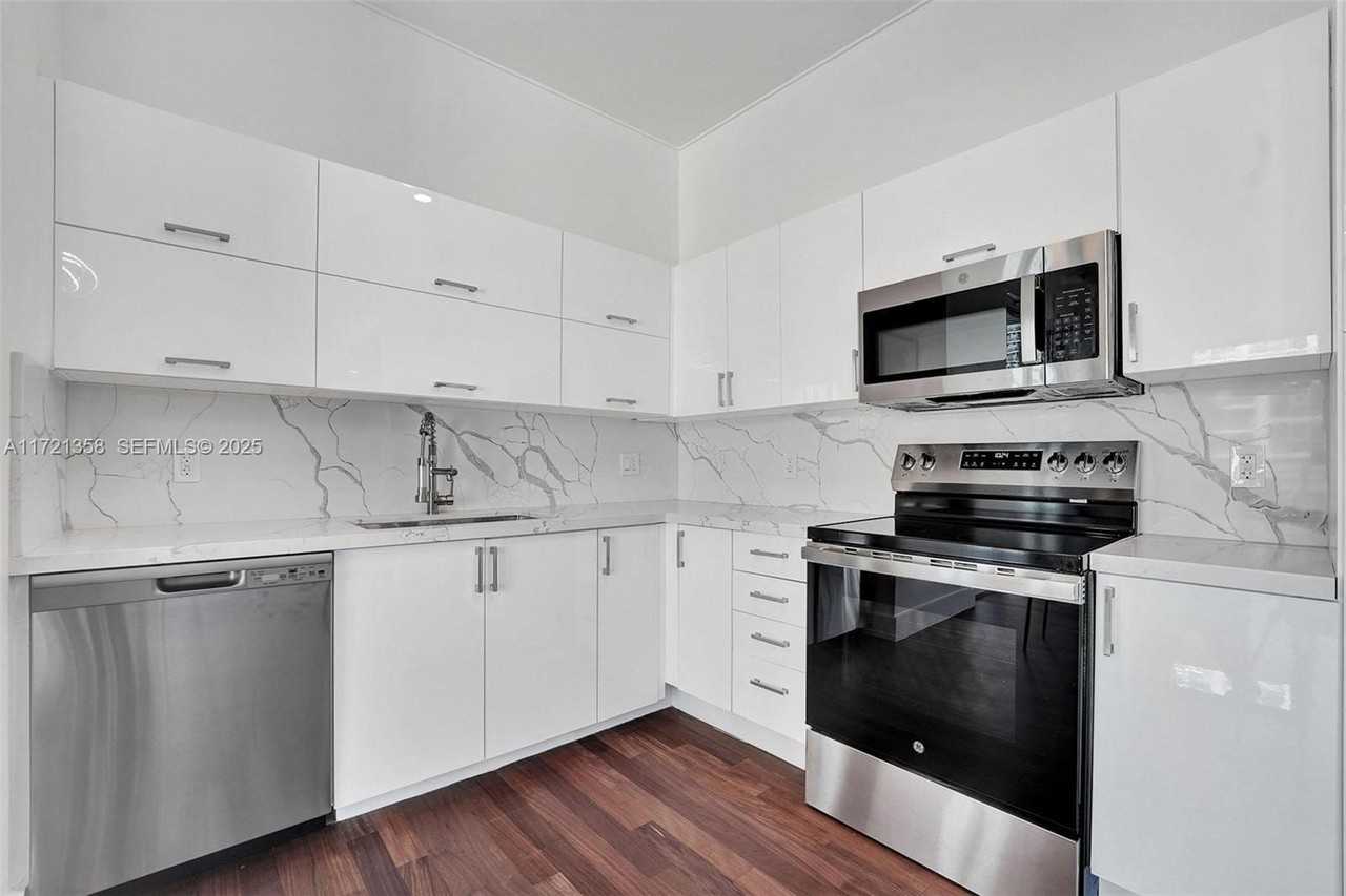 234 Northeast 3rd Street #2202 - Photo 3 of 43