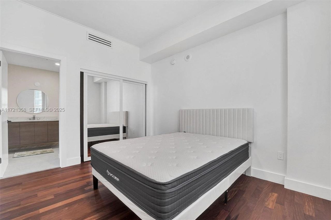 234 Northeast 3rd Street #2202 - Photo 4 of 43