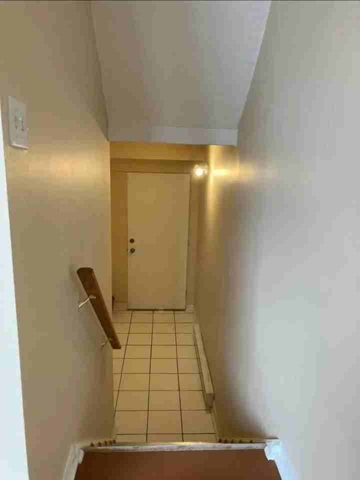 180 Mississauga Valley Boulevard - Photo 2 of 11