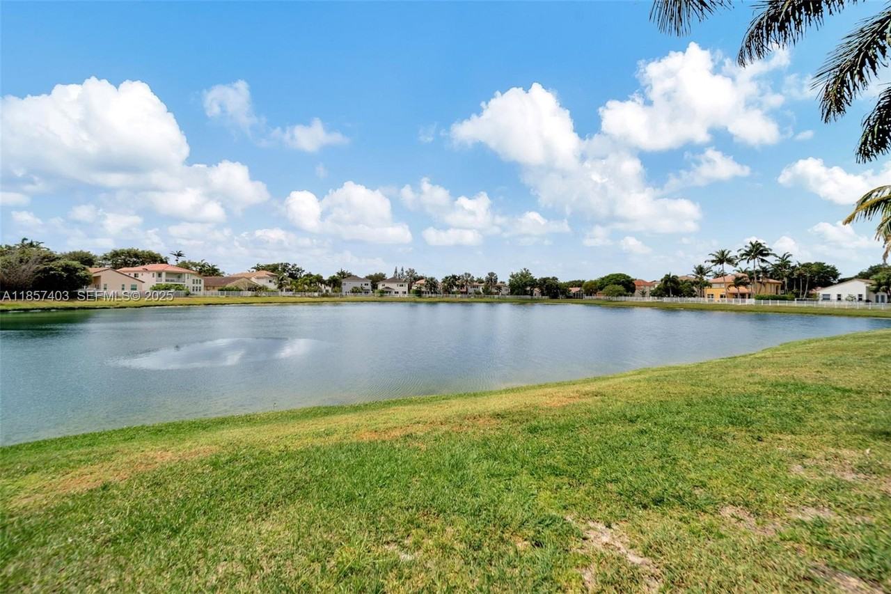 7314 Northwest 19th Court - Photo 3 of 59