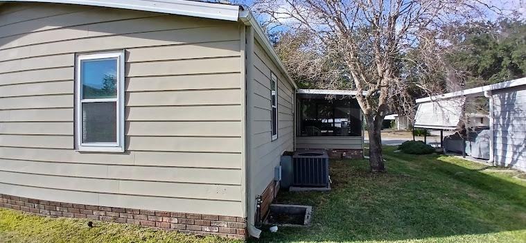 1725 Hilton Head Blvd - Photo 2 of 24