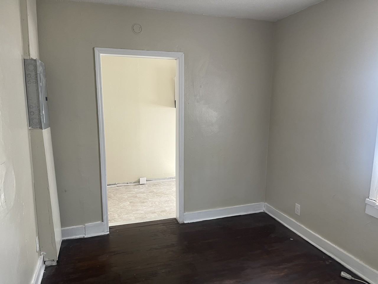 1115 9th Ave #B - Photo 2 of 7