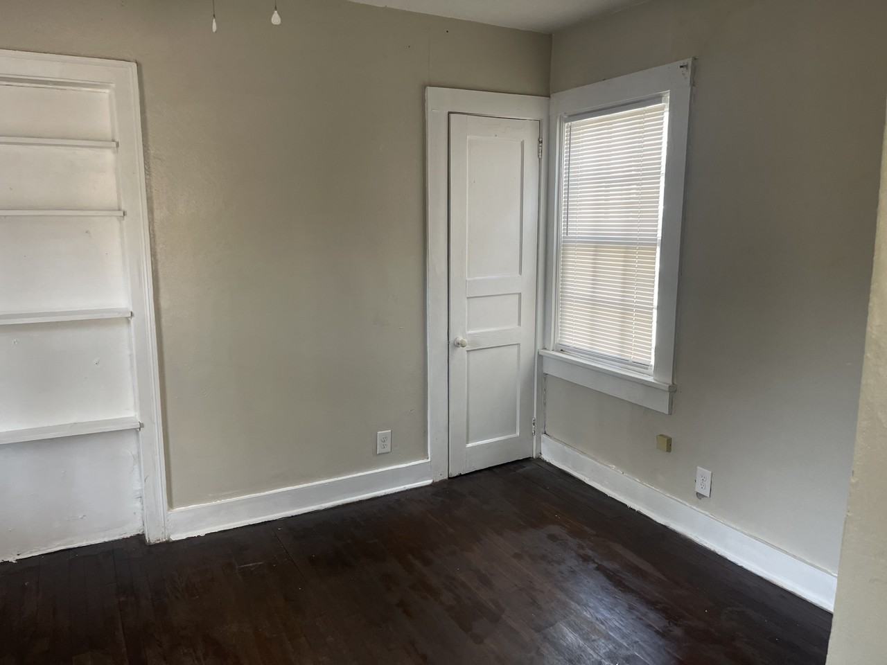 1115 9th Ave #B - Photo 3 of 7