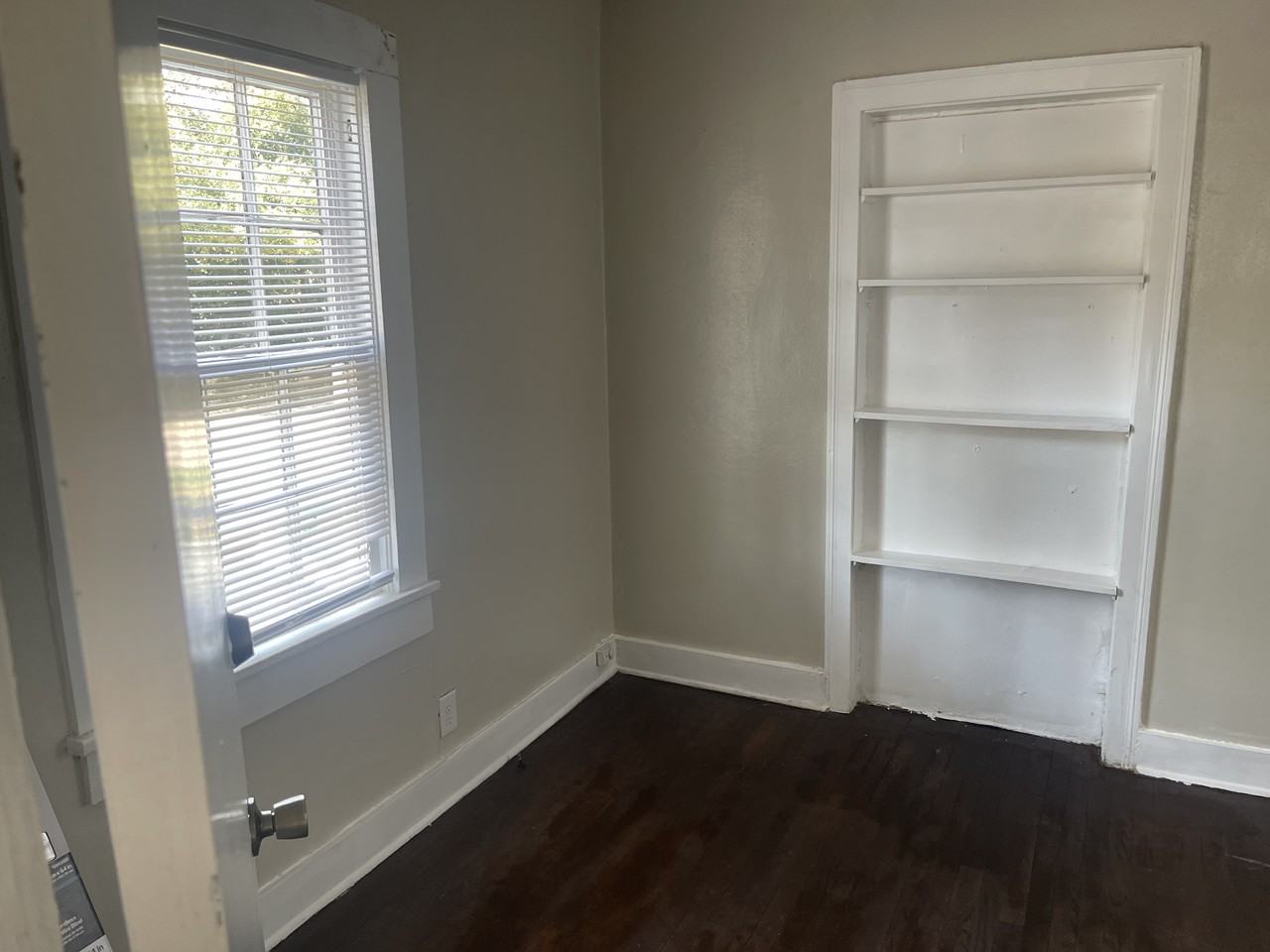 1115 9th Ave #B - Photo 4 of 7