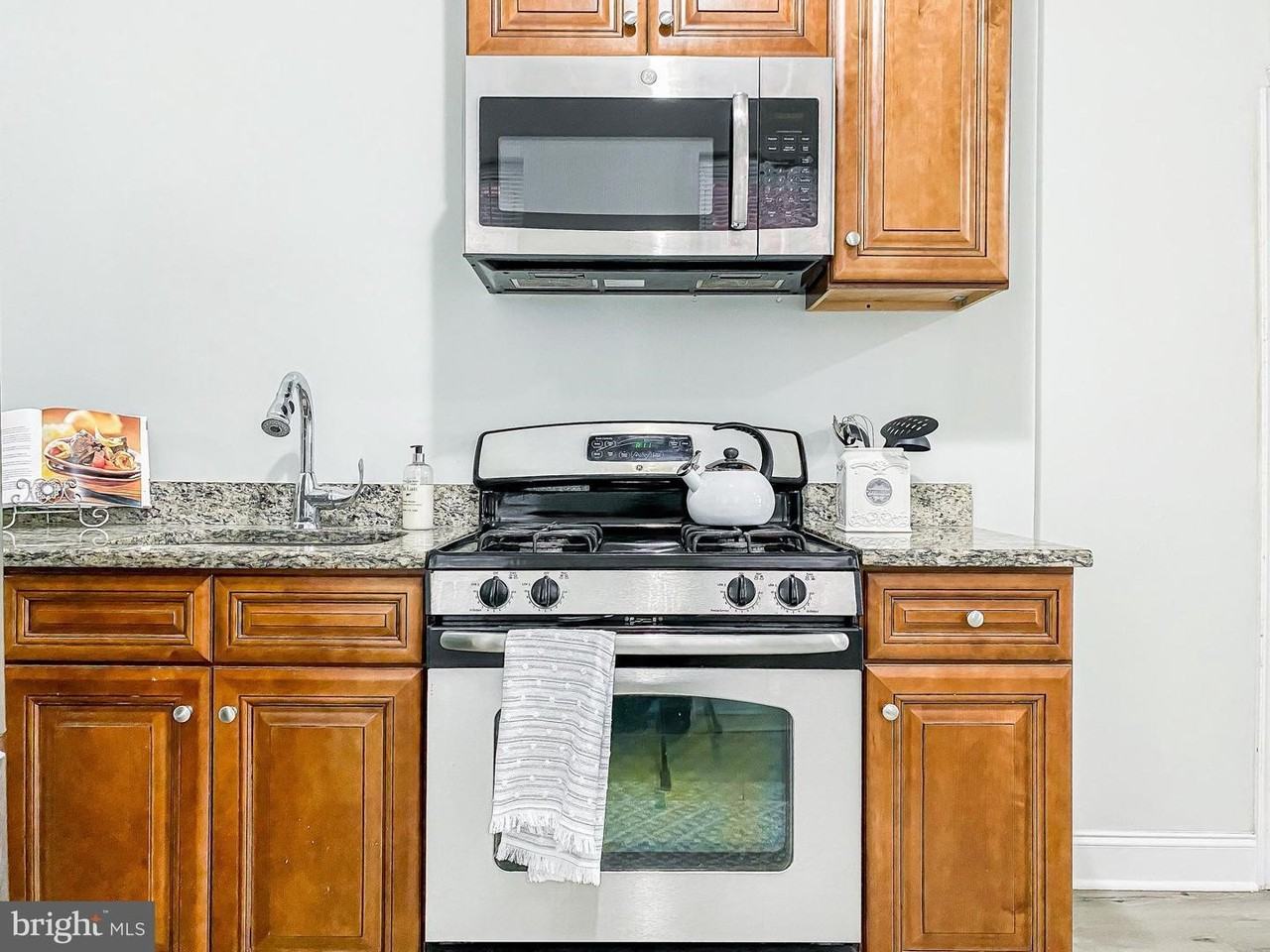 2556 N Bouvier St - Photo 5 of 14