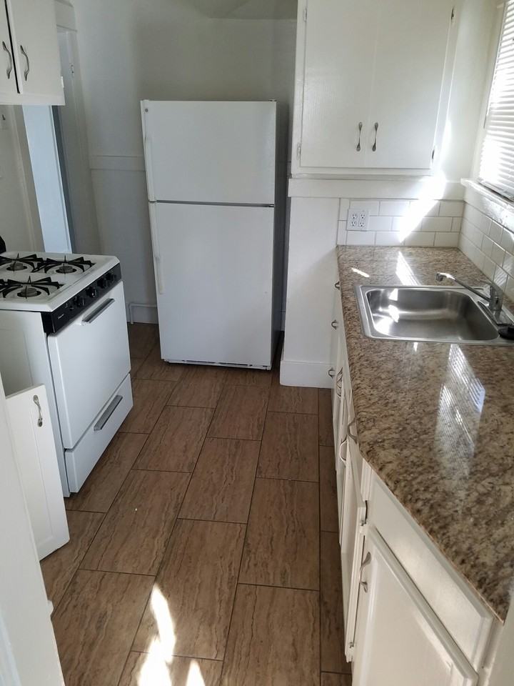 1243 E Broadway #1247 - Photo 3 of 8