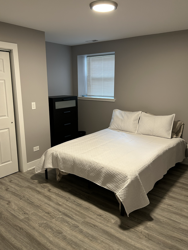 5310 S Harper Ave #3N - Photo 3 of 10