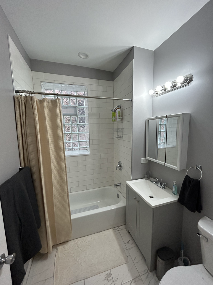 5310 S Harper Ave #3N - Photo 7 of 10