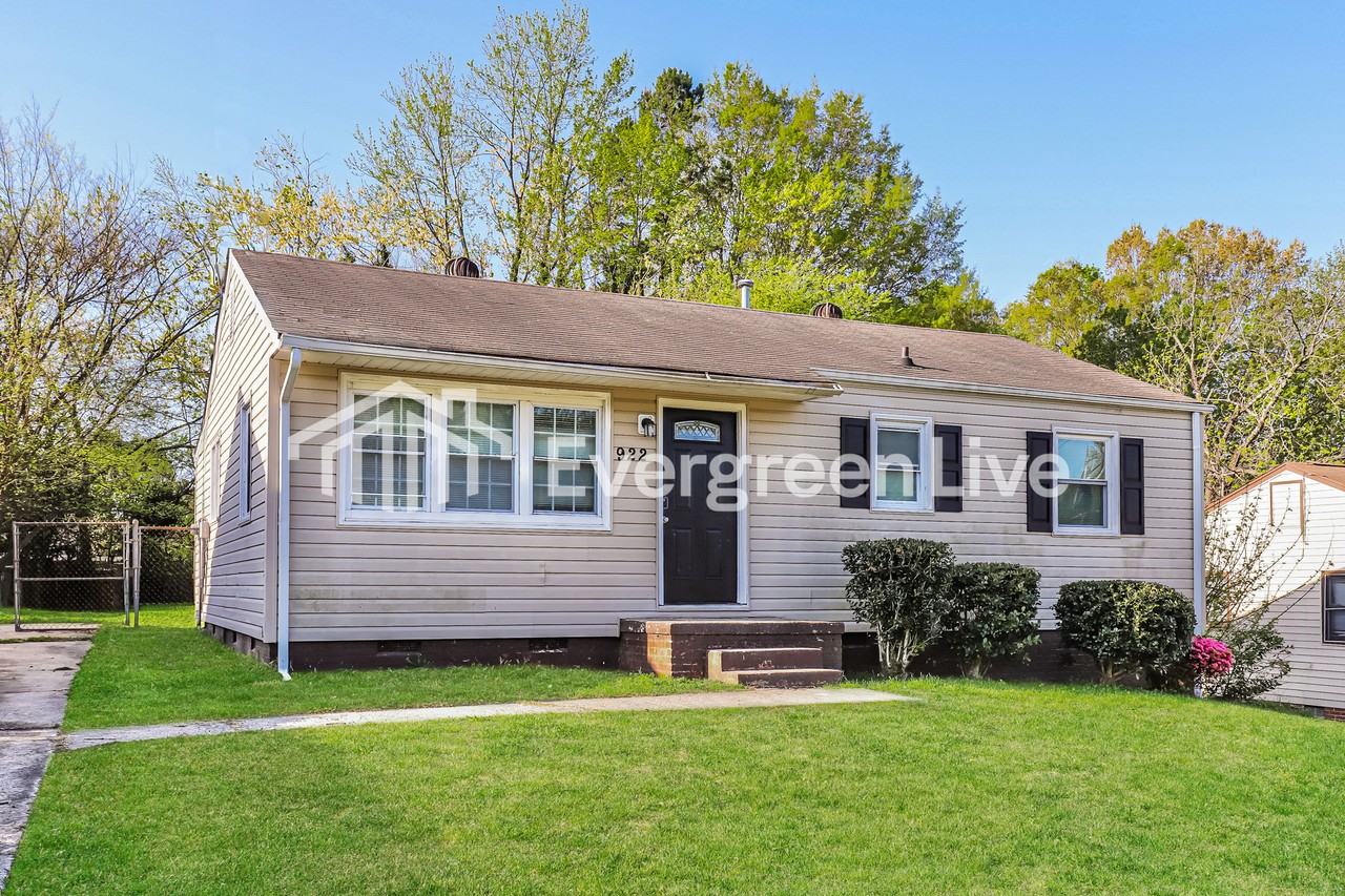 922 Stephens St - Photo 2 of 15