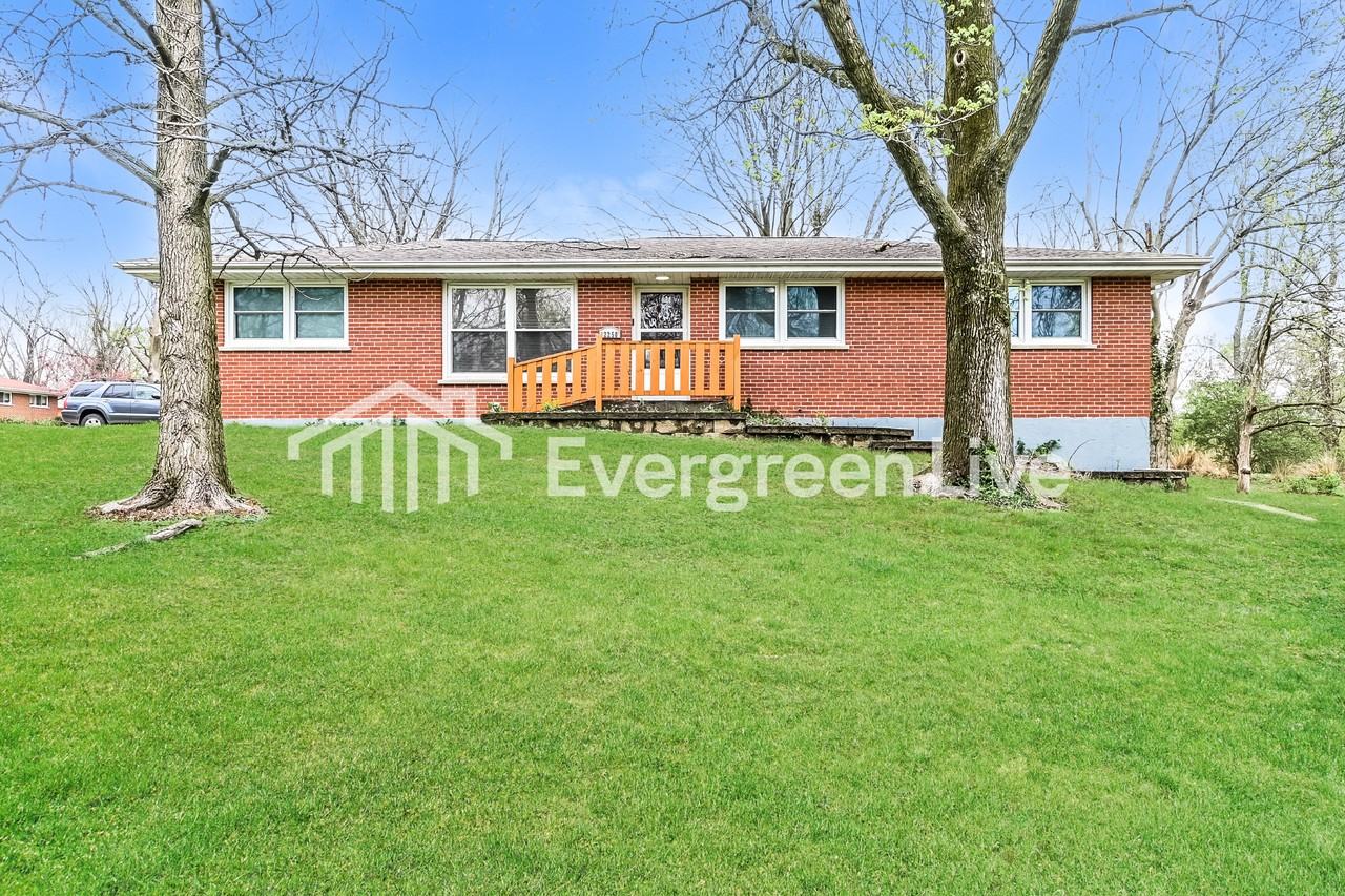 12250 Rollingsford Dr - Photo 2 of 15