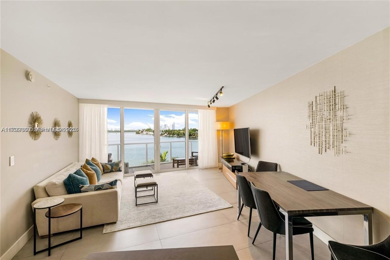 9821 East Bay Harbor Drive #503 - Photo 4 of 34