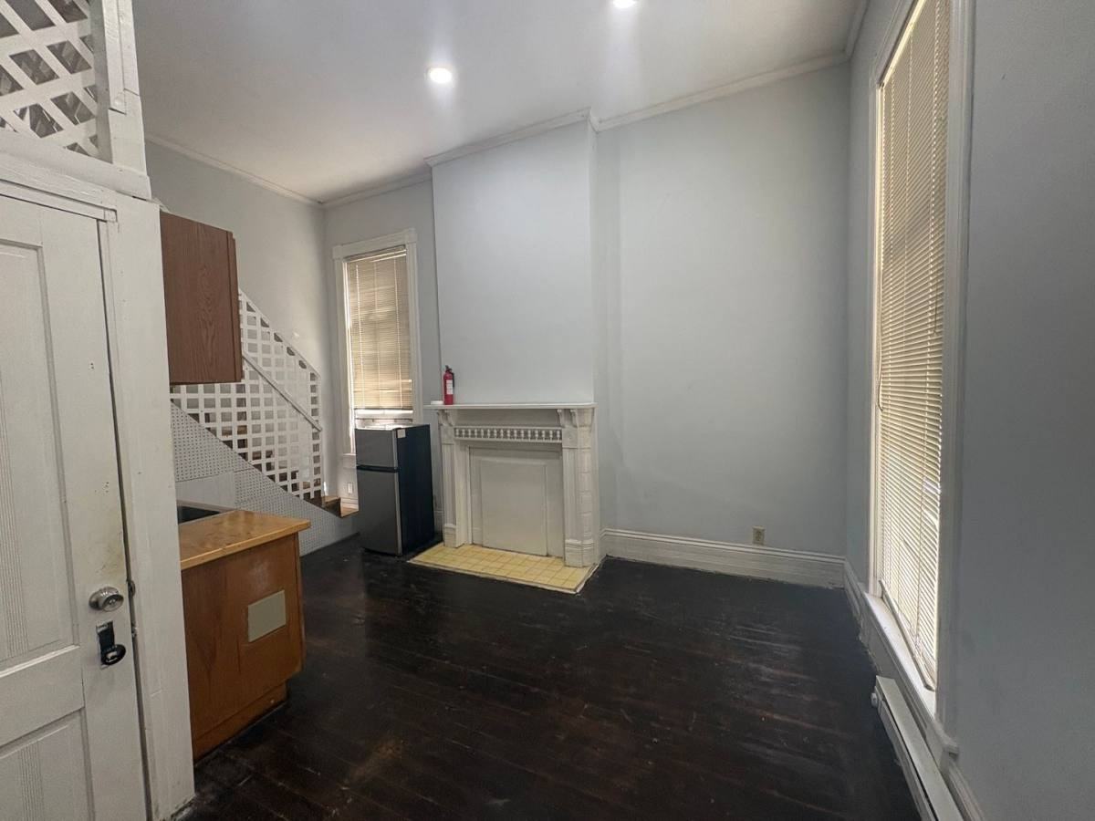 871 Mulberry St #A - Photo 2 of 9