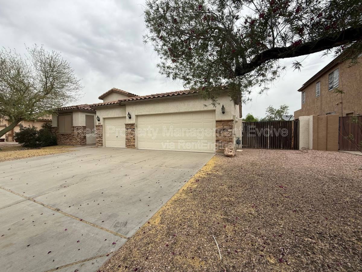 8278 W Charter Oak Rd - Photo 2 of 10