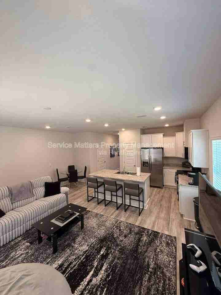 1401 Maritime Dr - Photo 4 of 10