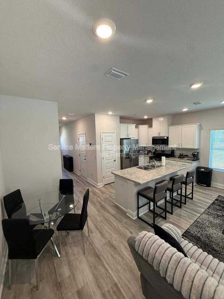 1401 Maritime Dr - Photo 7 of 10