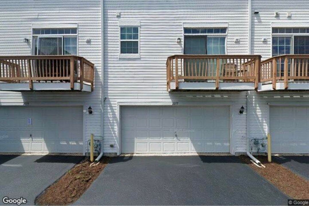 2277 Beresford Dr - Photo 2 of 3