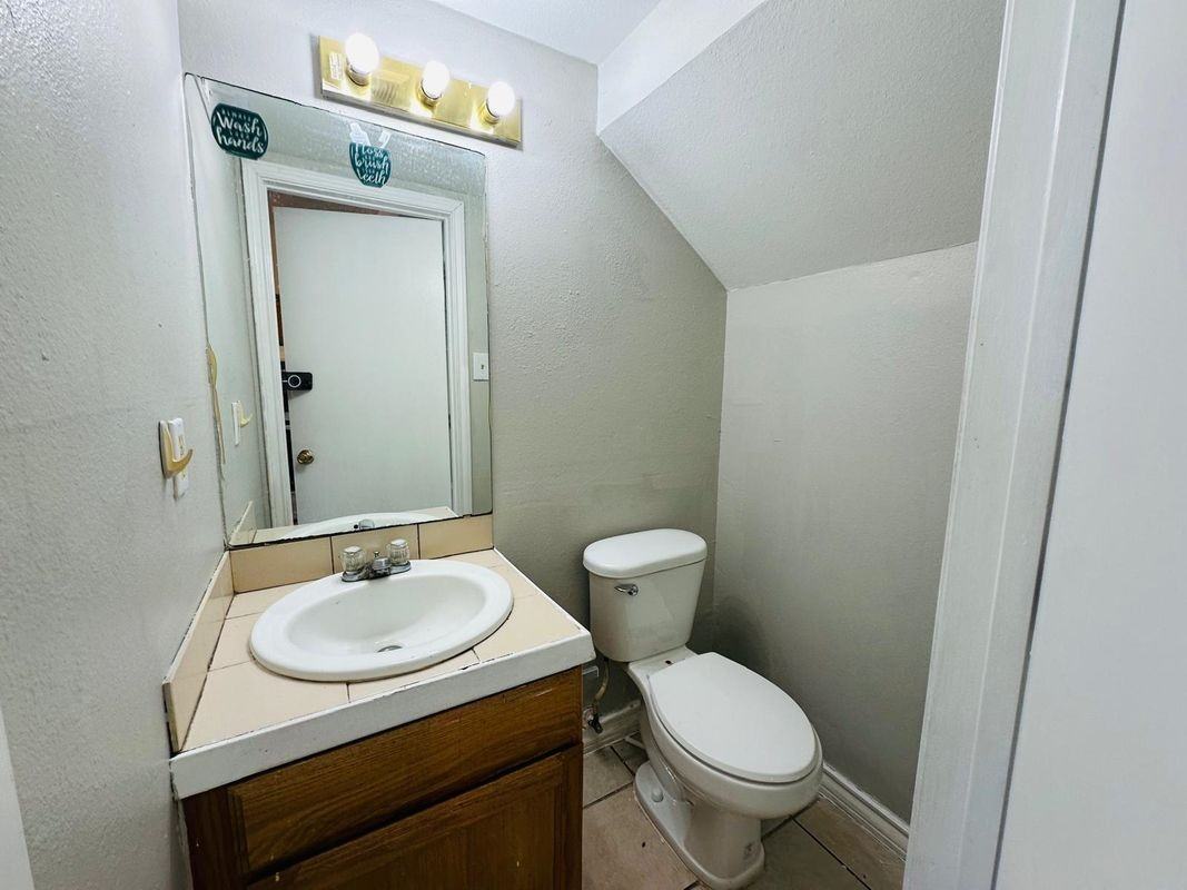 2005 Cross St ##2 - Photo 2 of 9