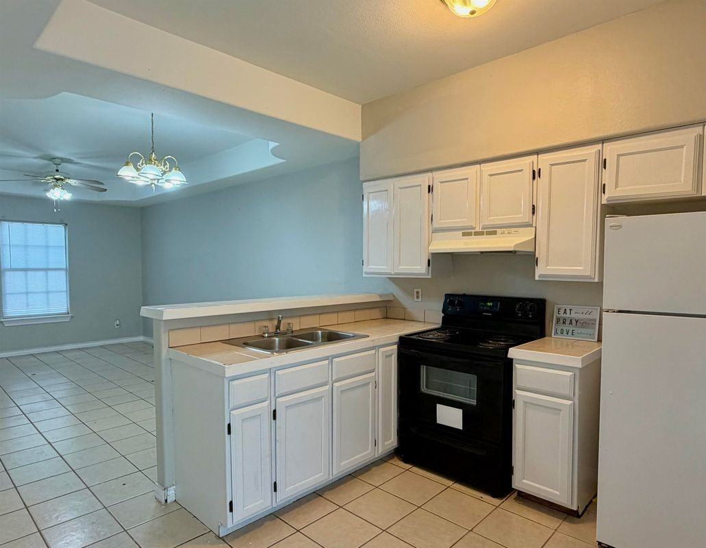 2005 Cross St ##2 - Photo 5 of 9