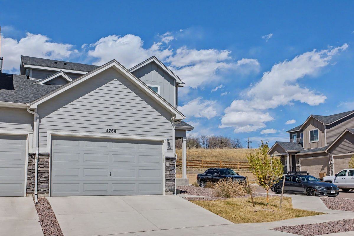 5768 Heathland Ter - Photo 4 of 34