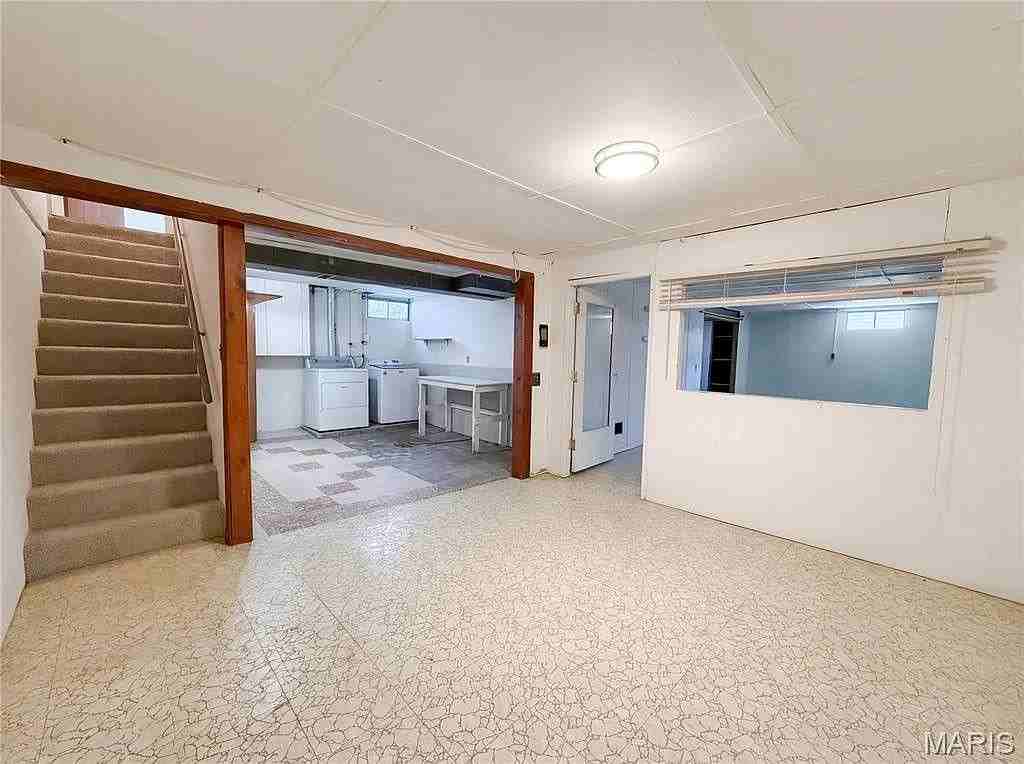 2235 Bolton St - Photo 3 of 11