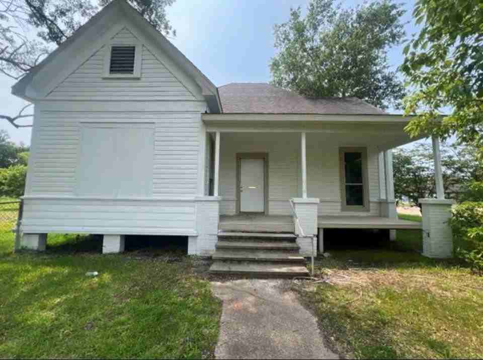 1211 W Park Ave ##101 - Photo 2 of 7