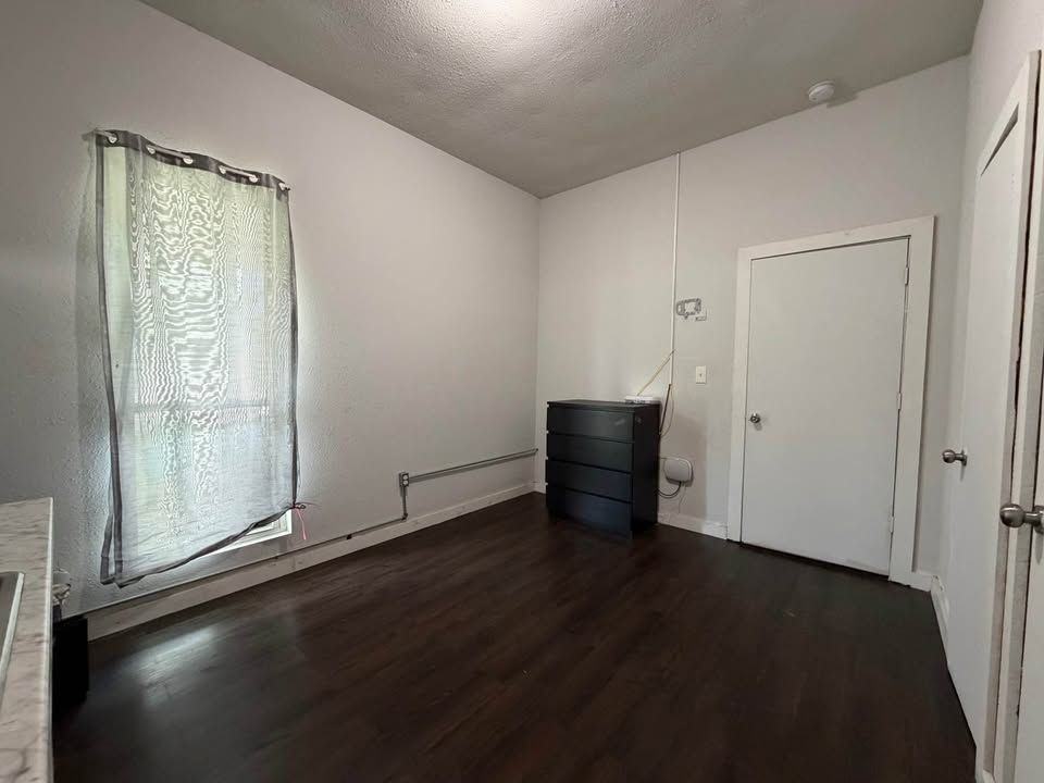 1211 W Park Ave ##101 - Photo 5 of 7