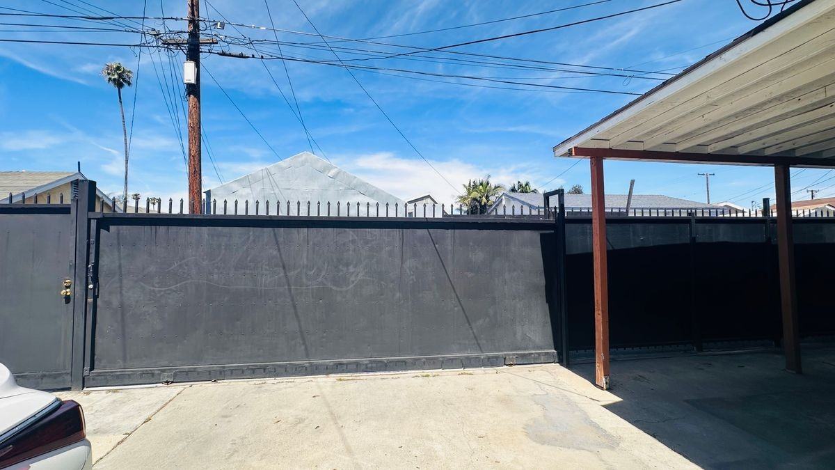 1255 E 88th Pl - Photo 5 of 16