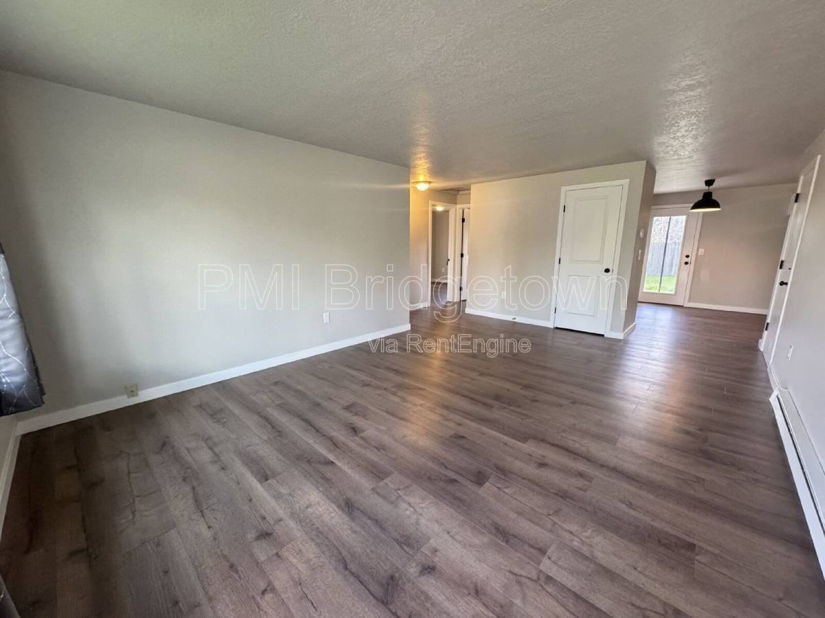 4081 N Attu St - Photo 2 of 10