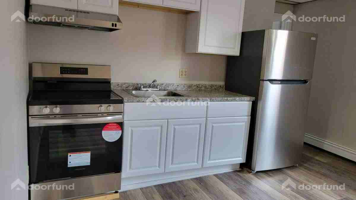 290 Central St #4 - Photo 3 of 9