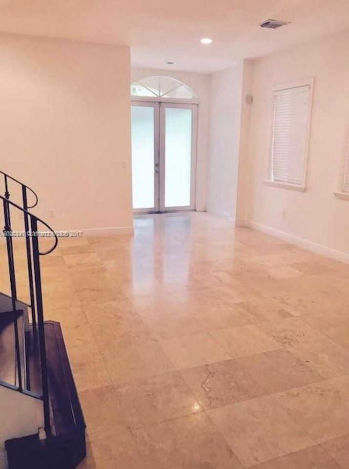 2286 Southwest 16th Court - Photo 2 of 10