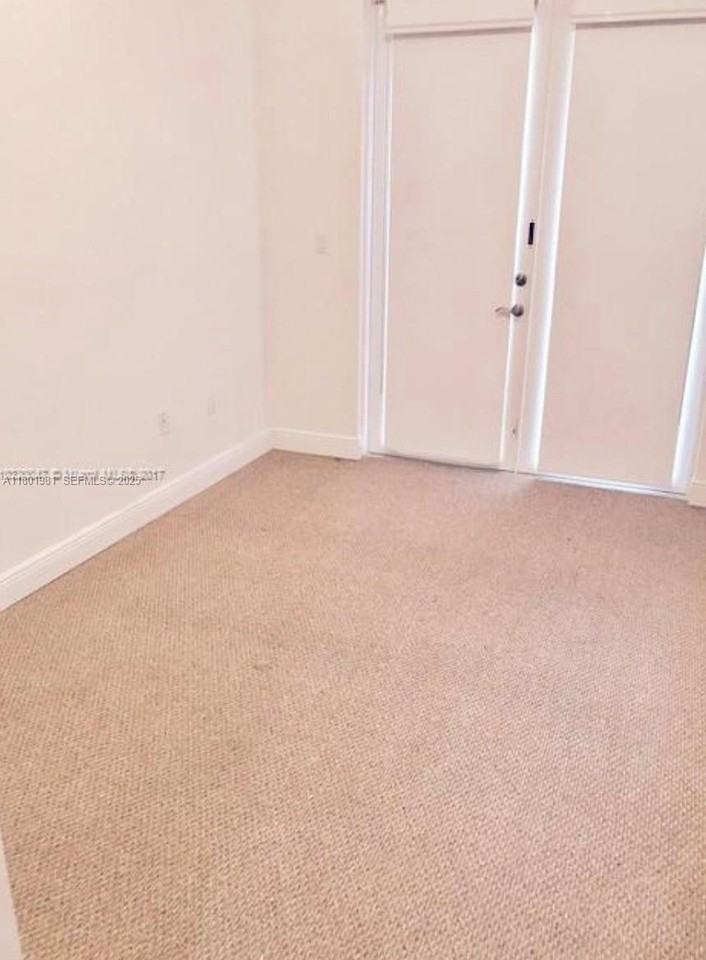 2286 Southwest 16th Court - Photo 7 of 10