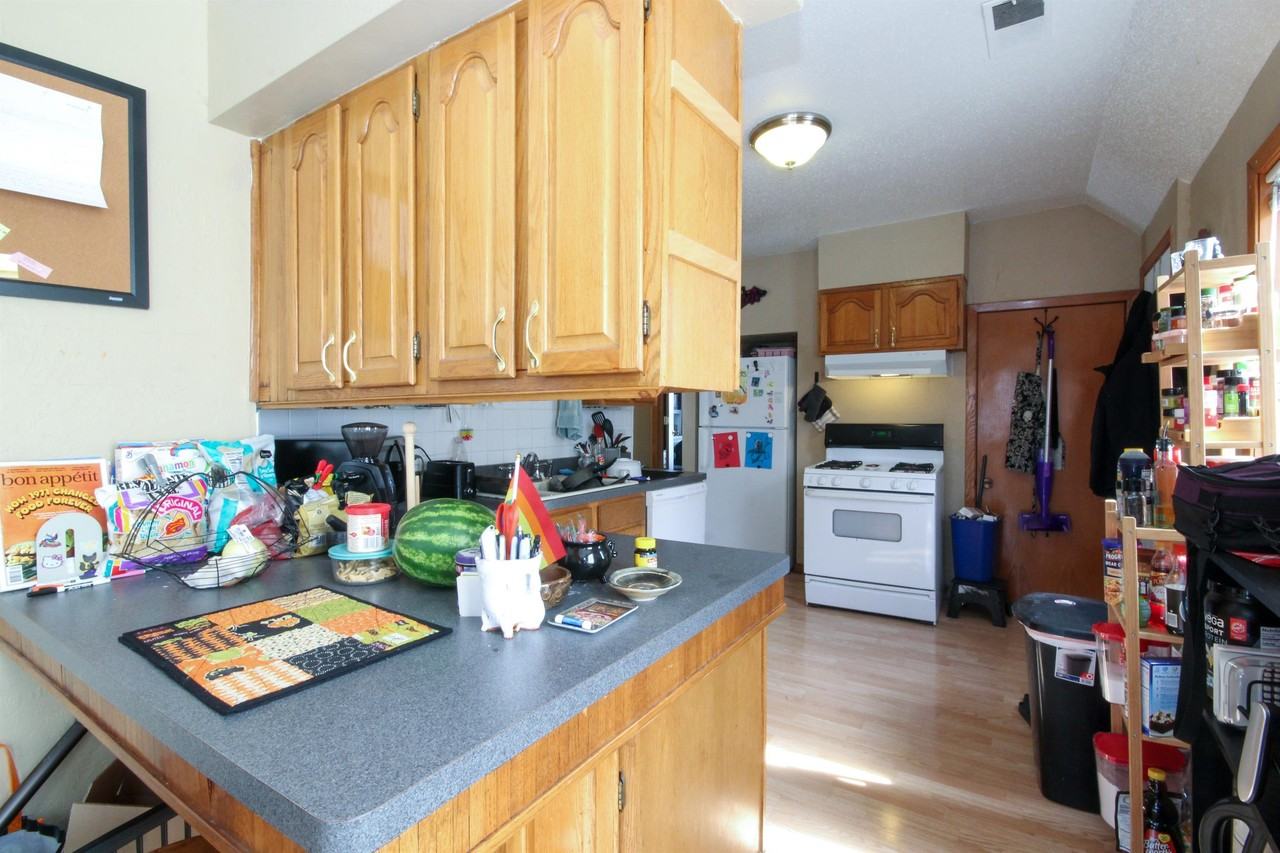 2813 Grand Ave S #2 - Photo 5 of 28