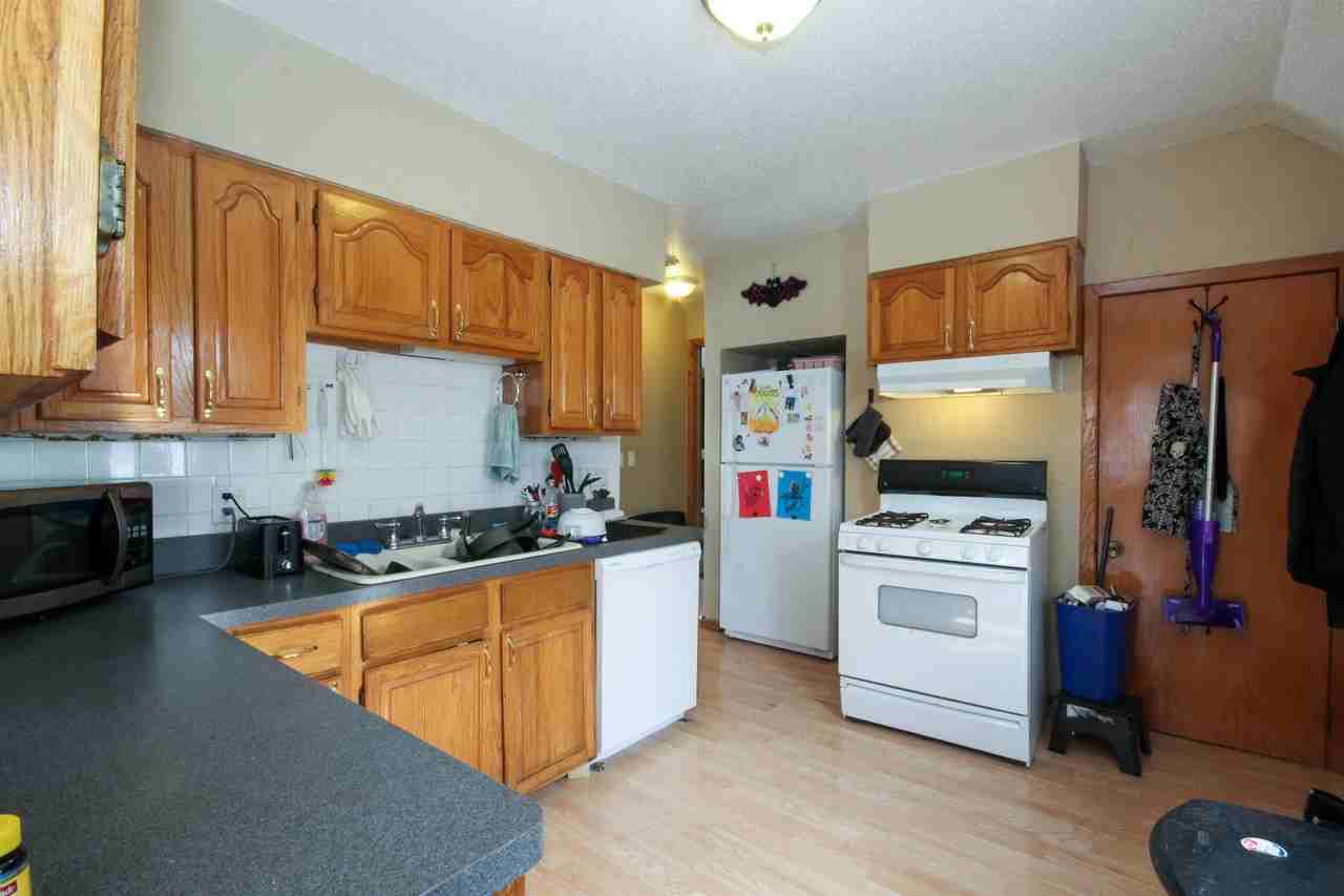 2813 Grand Ave S #2 - Photo 3 of 28