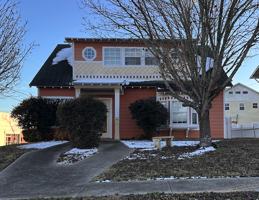 featured image of 109 E North St