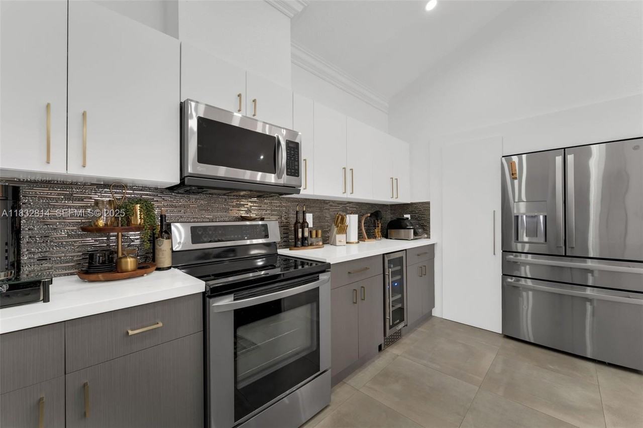 14793 Northwest 87th Place - Photo 3 of 27