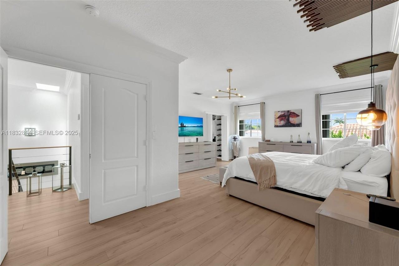 14793 Northwest 87th Place - Photo 6 of 27